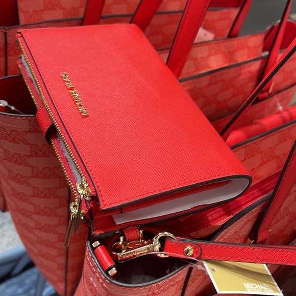 Michael Kors Jet Set Travel Large Double Zip Leather Wristlet phone holder NWT - Picture 9 of 16